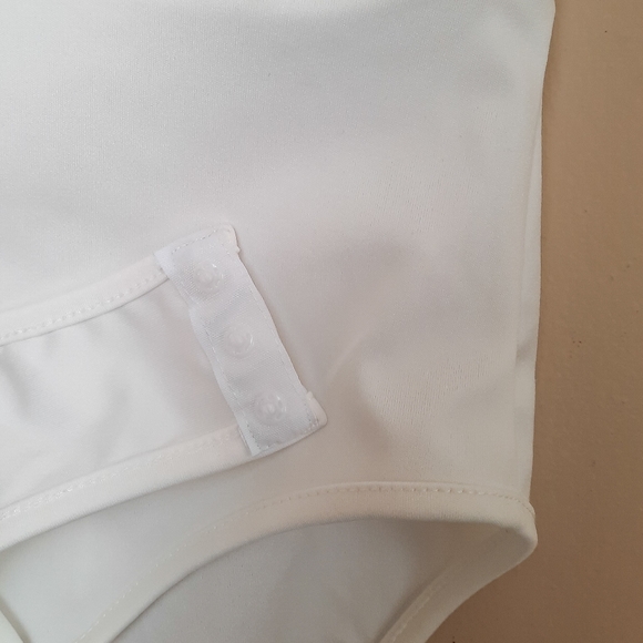 SHEIN White Ruffle Sleeveless Bodysuit Size XS - Picture 4 of 6